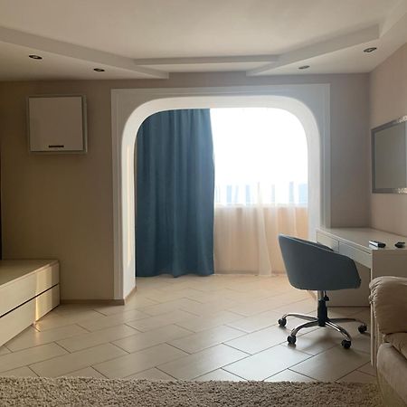 Cozy And Comfortable Apartment Черкассы Экстерьер фото