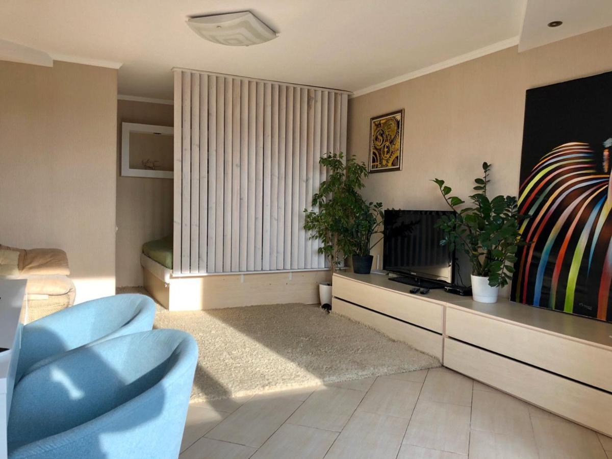 Cozy And Comfortable Apartment Черкассы Экстерьер фото